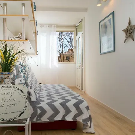 Aurora Apartment